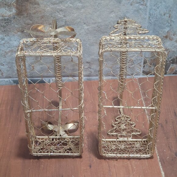 Gold Metal Wire Basket Christmas Tree and Ribbon Design Christmas Container Deco - Picture 9 of 9